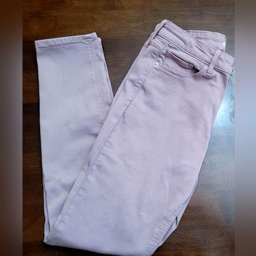 Old Navy RockStar Super Skinny High Rise Built-in Warm. Size 8.